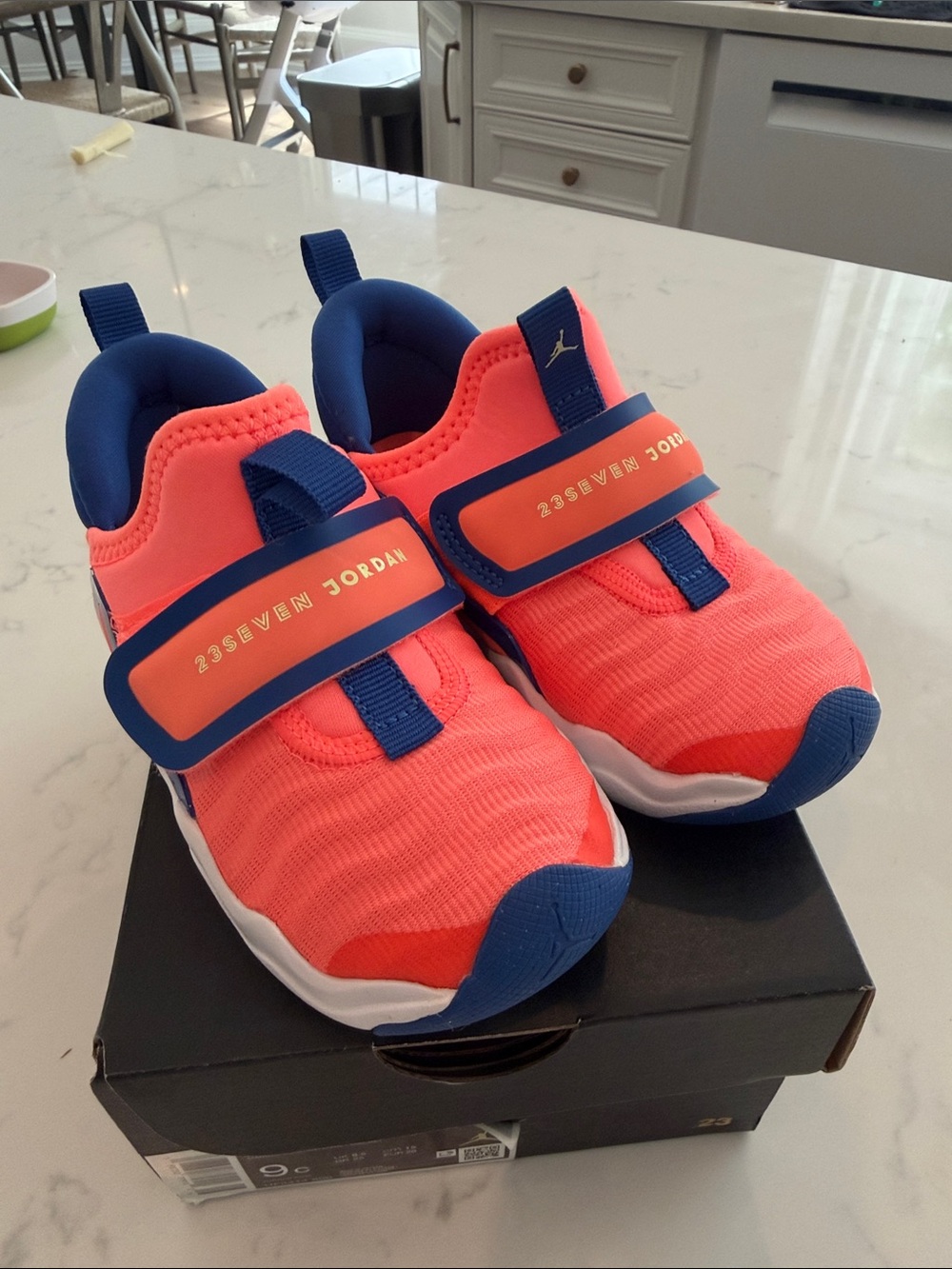 Jordan Kids Coral & Navy Slip-On 23SEVEN Sneakers